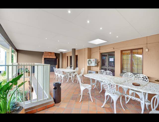 714M² BUSINESS SOLD IN HOUGHTON ESTATE